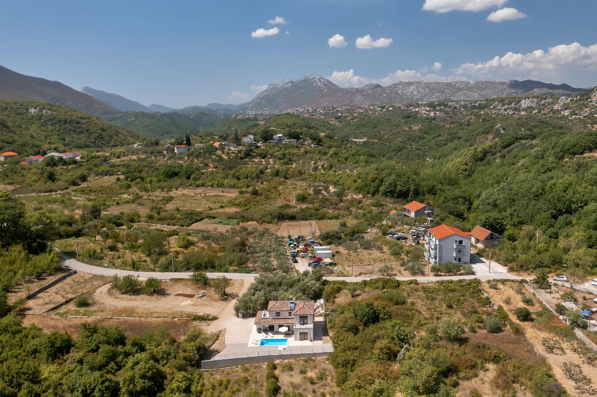 Charming Holiday Home Dolac In Rural Area With Pool Slime 外观 照片